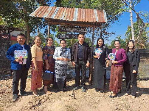 พช.โนนศิลา : “ผู้นำทำก่อน”Kick off ปลูกผักสวนครัว หนุน Good & Food Security น้อมนำแนวพระราชดำริ สู่ความมั่นคงทางอาหารอย่างเป็นรูปธรรม ณ บ้านพักนายอำเภอโนนศิลา (นายชยพล  อินทรสุภา) 